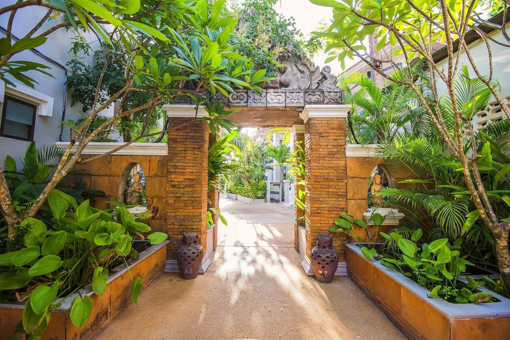 Asena Karon Resort Exterior photo